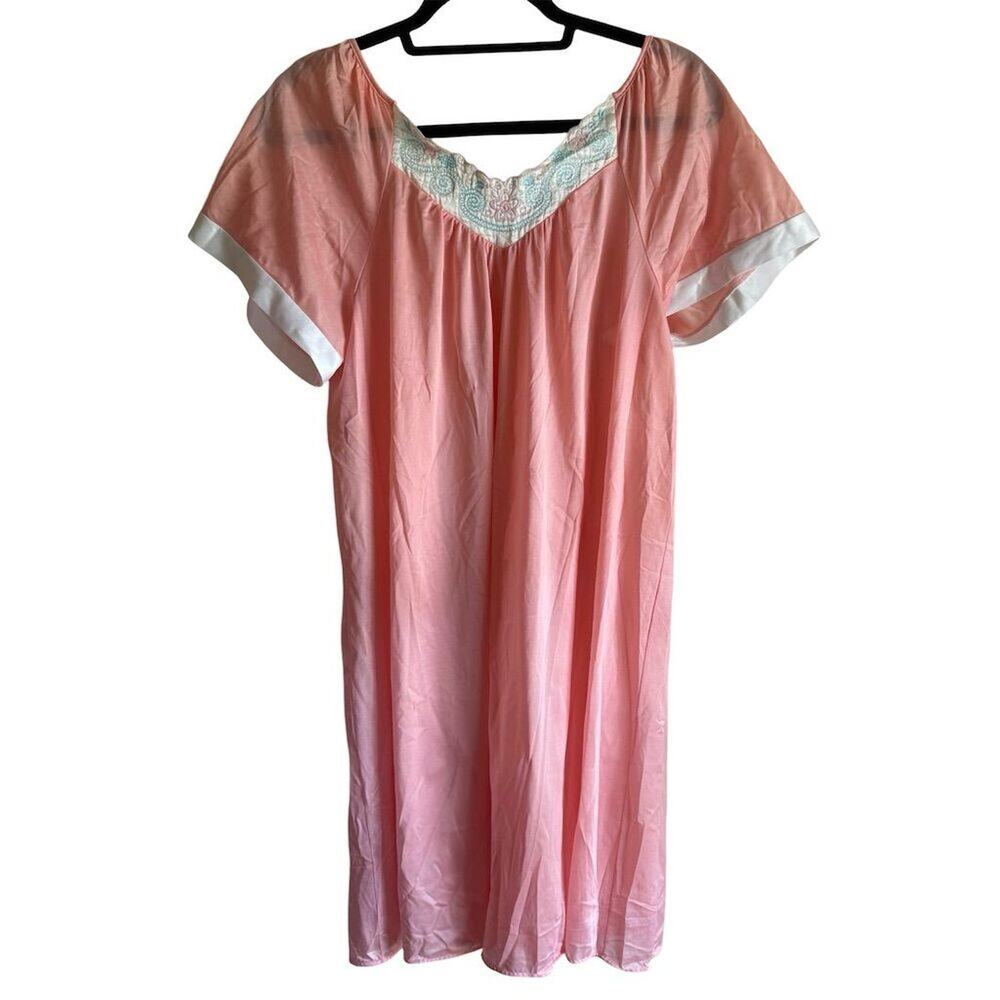 Quiet Moments Vintage Pink Chemise Nightgown One Size Short Sleeve Standard